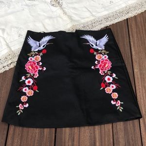 EMBROIDERED SKIRT